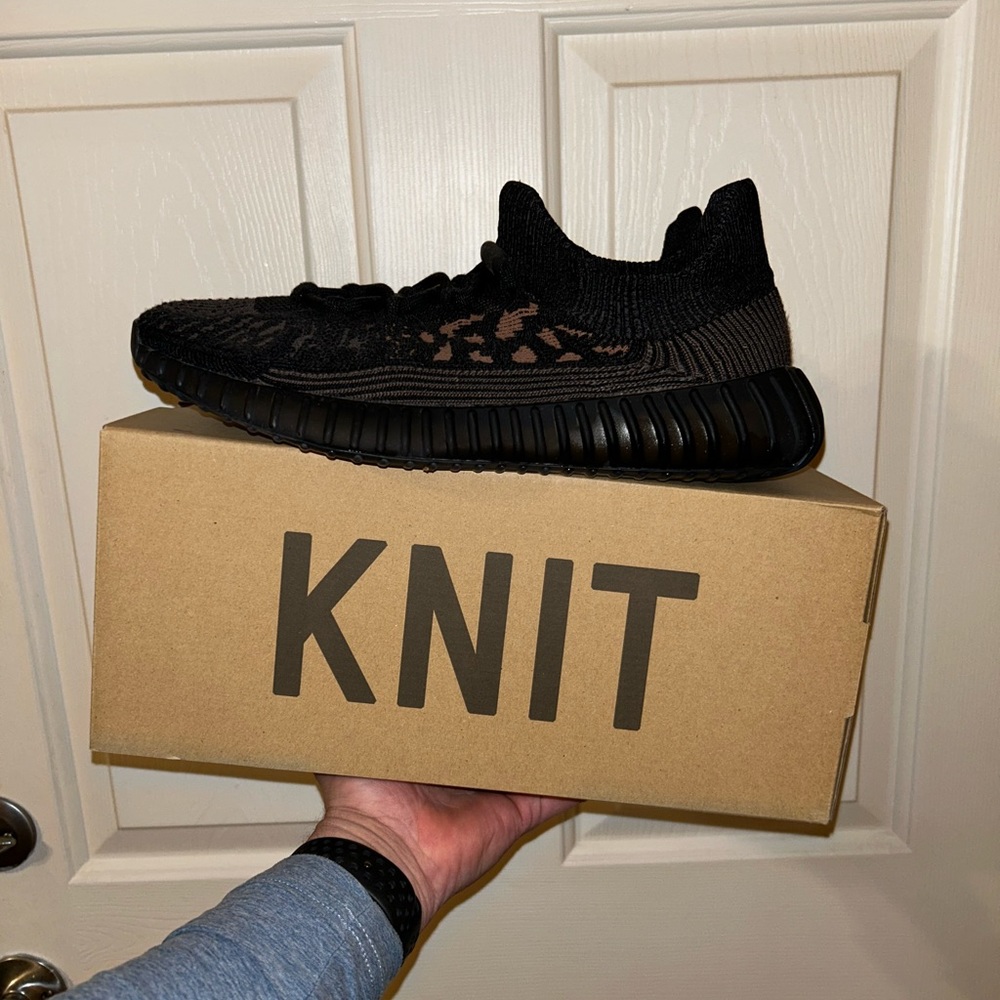 Yeezy 350 Cmpct